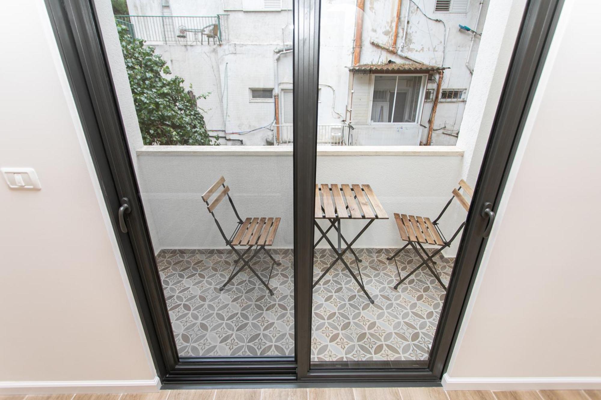 Carmel Boutique Apartments Haifa Rum bild