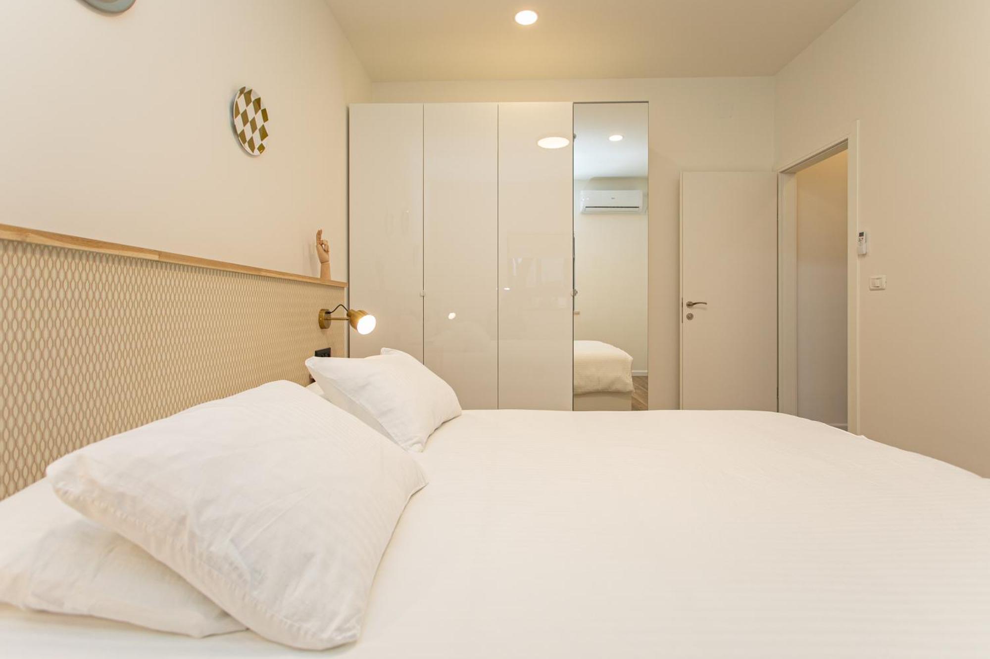 Carmel Boutique Apartments Haifa Rum bild